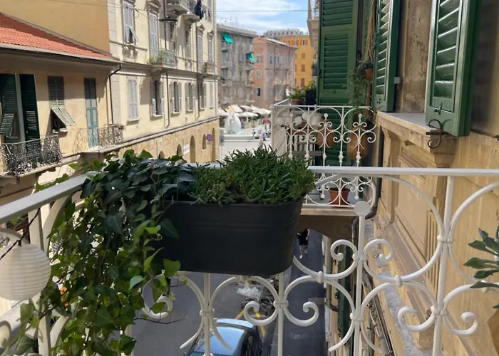 Luxury Designer In The Historical Center Apartmán La Spezia